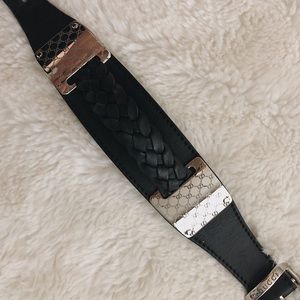 AUTHENTIC LIKE NEW Gucci leather cuff bracelet